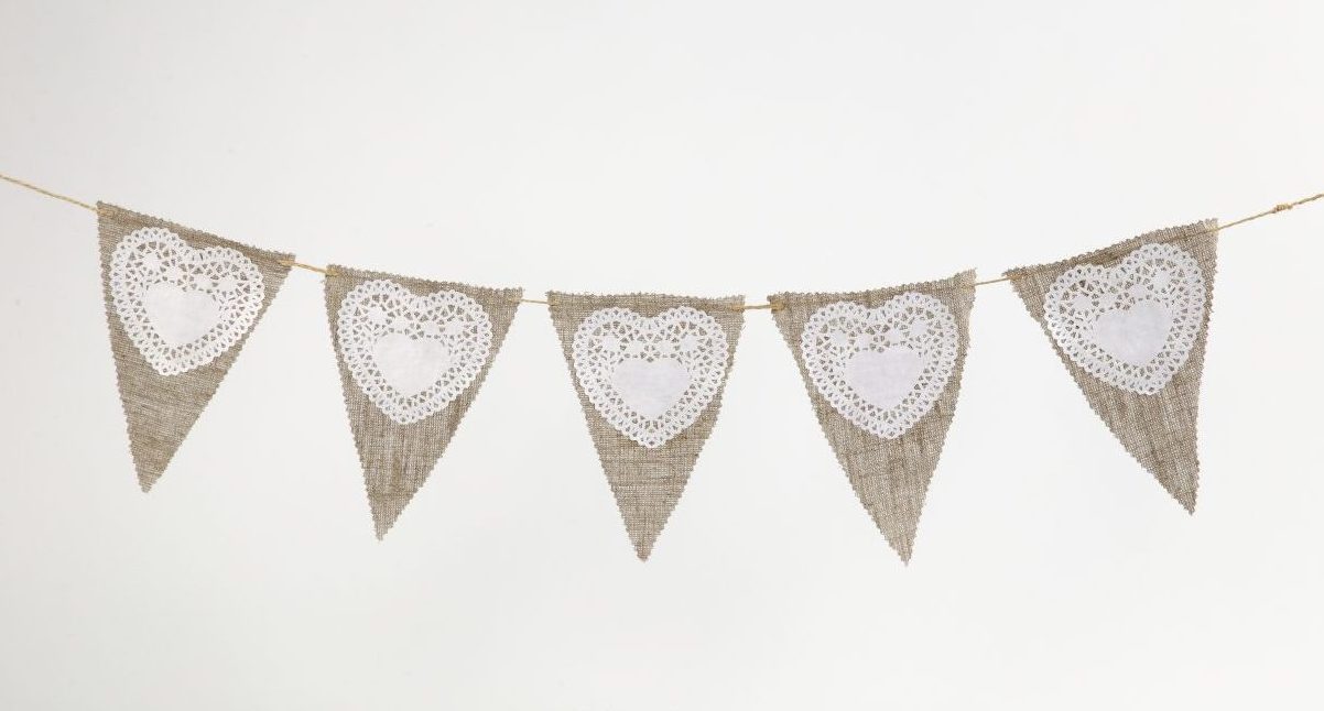 Bryllup: Flagglenker av lin og papirblonder