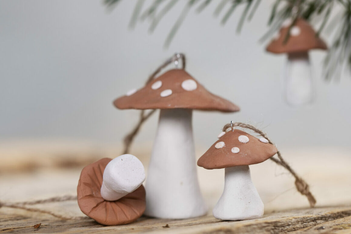 lav selv julepynt med selvhærdende ler - svampe
