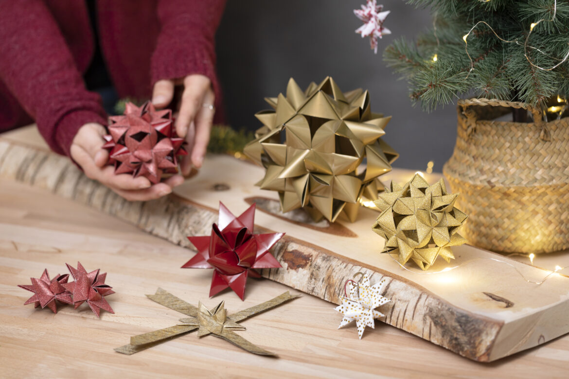 Lag en klassisk flettet julestjerne og 7 andre stjerner til jul