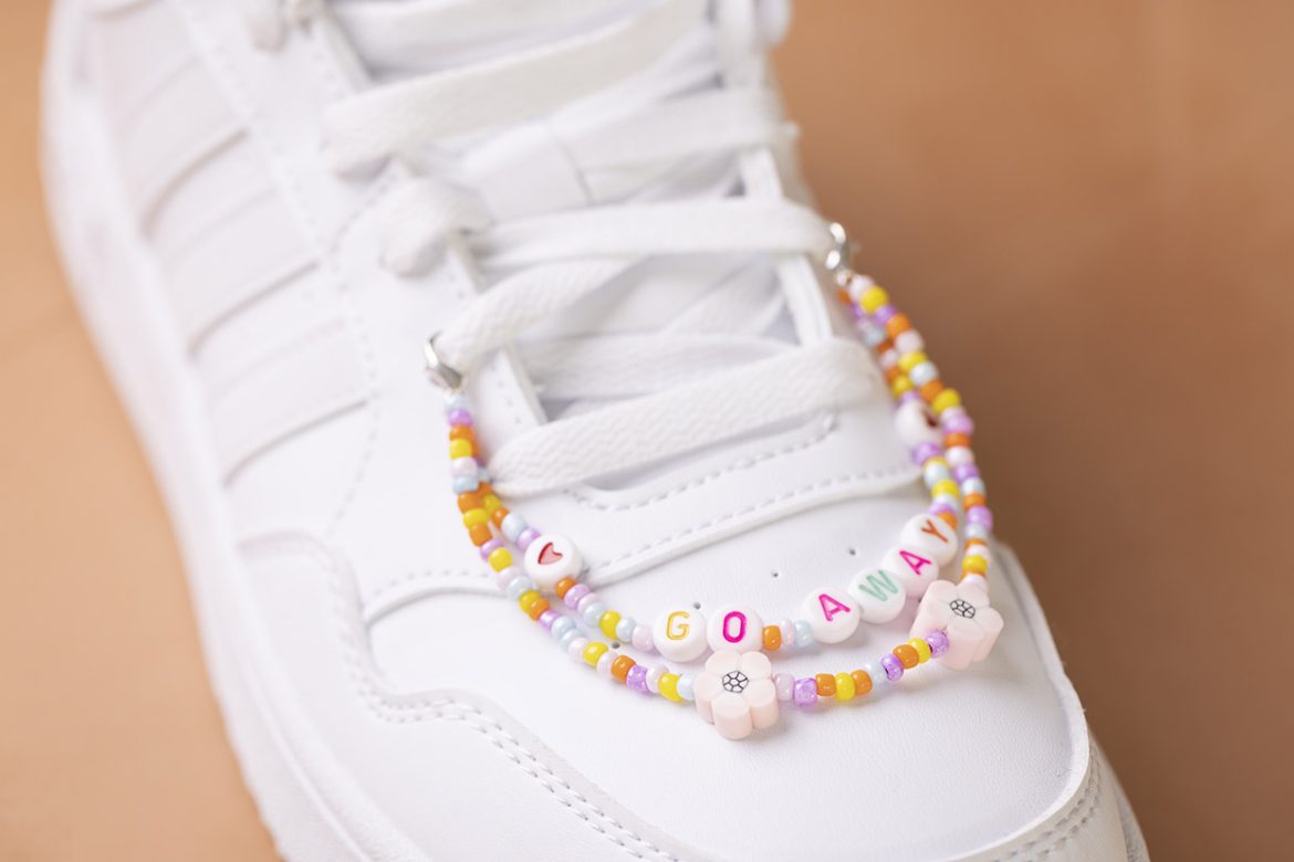 Lag fargestrålende DIY smykker selv